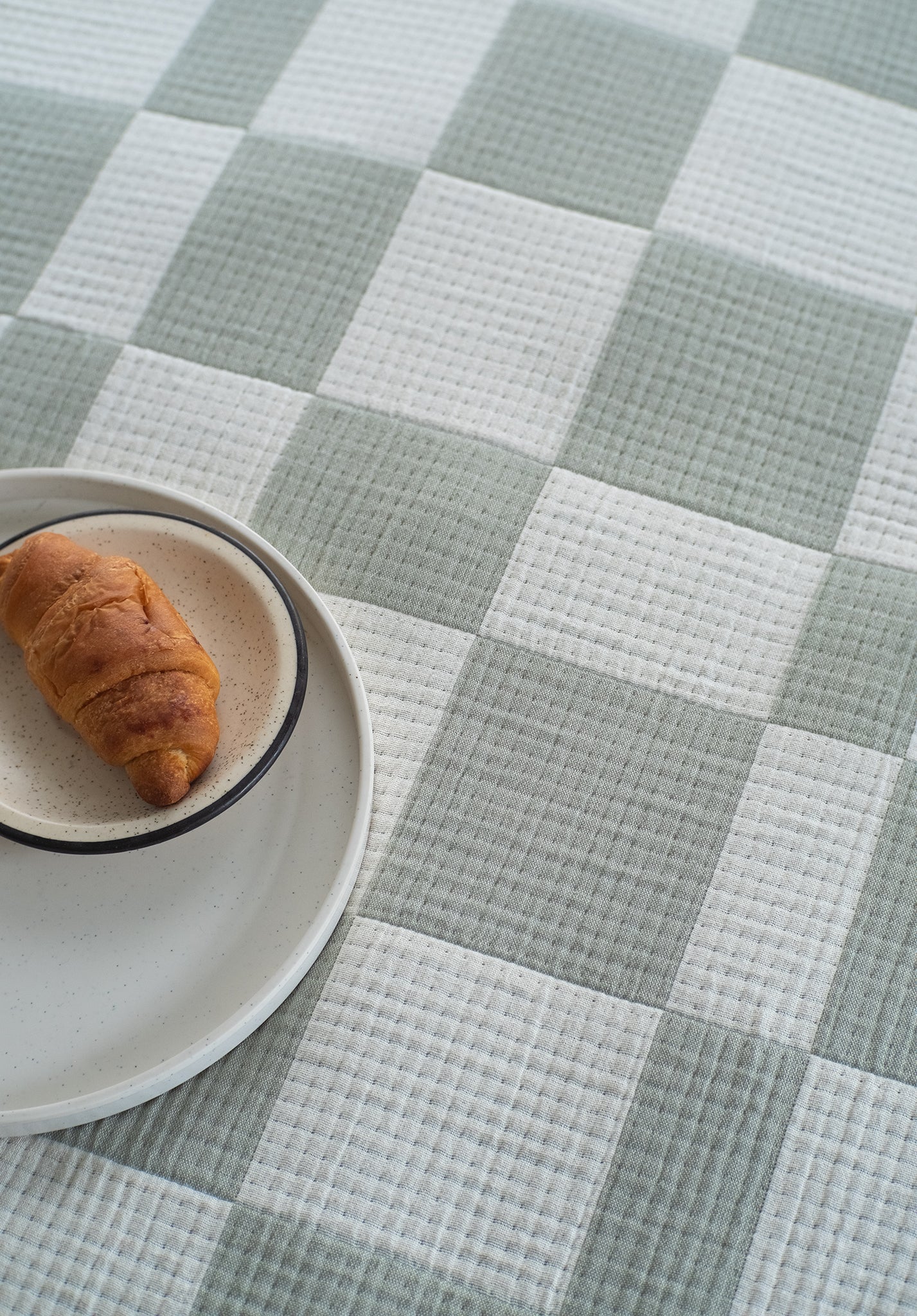 NIRAA Earthloom Serein- Checkered Bedspread