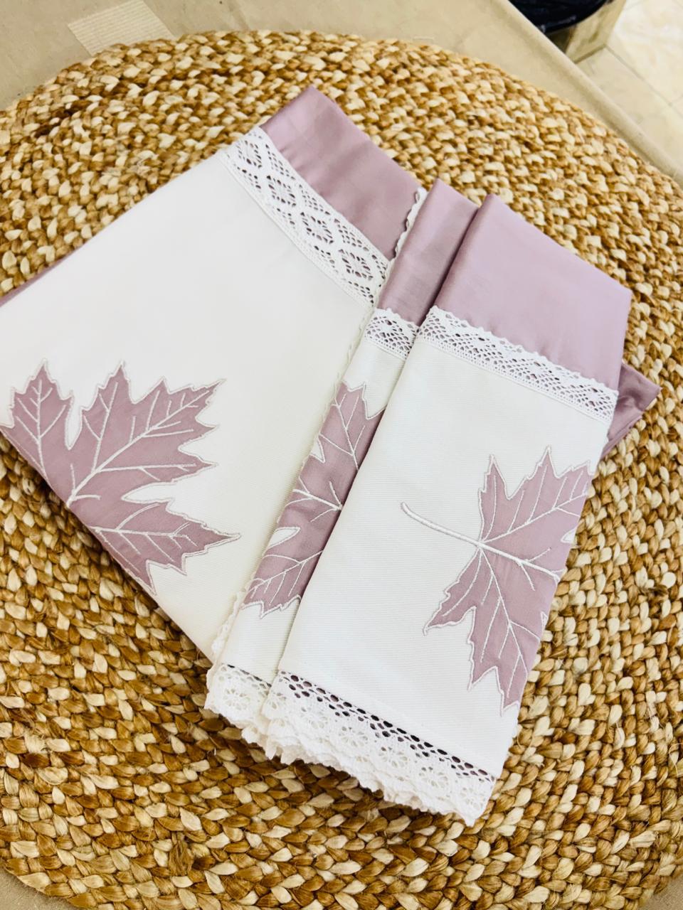 NIRAA Rare – Autumn Lace Elegance