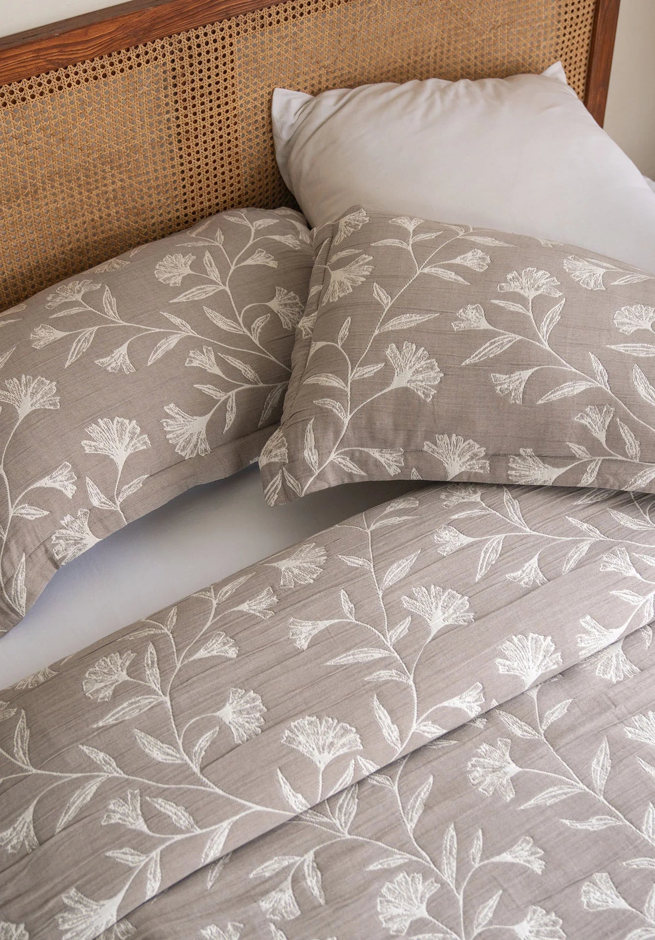 Niraa Earthloom Collection - Petal Whisper